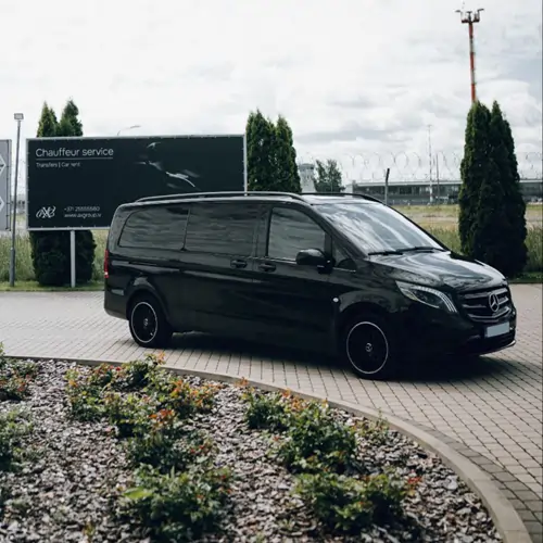 mercedes-benz  interior overview